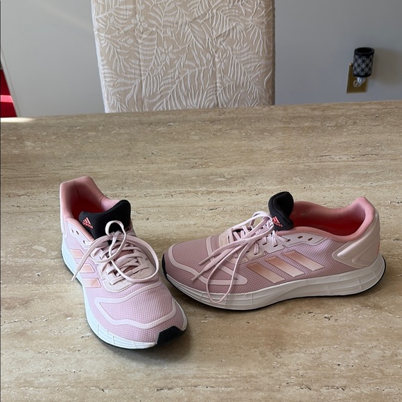 Adidas Pink and Black Athletic Shoes with Breathable Mesh-Excellent Condition - Picture 2 of 9